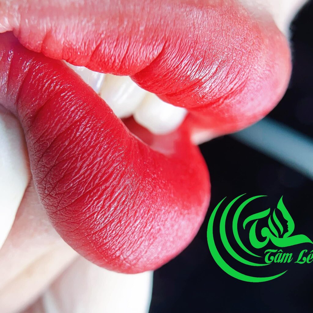 bí quyết Xăm môi lên màu đẹp