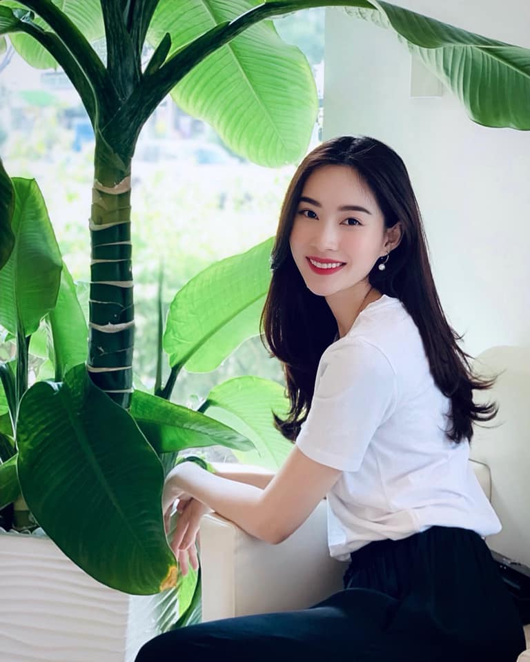 Màu xám đậm