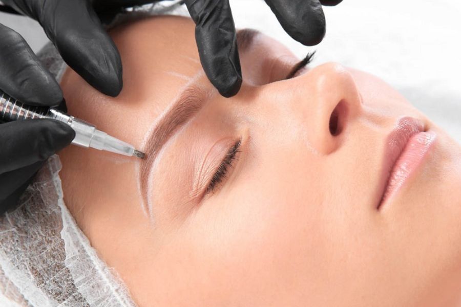Quy trình thực hiện chân mày phun tán bột chuẩn y khoa tại TÂM LÊ BEAUTY